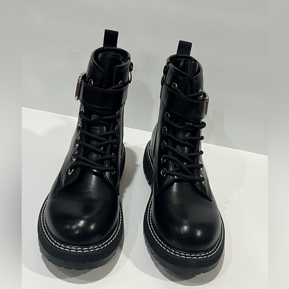 🆕 Black chelsea laceup boots - Picture 2 of 4